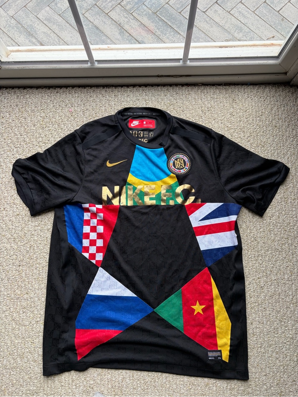 Nike Fc Black Multicolor Patchwork Flag Soccer Jersey. Size Large.